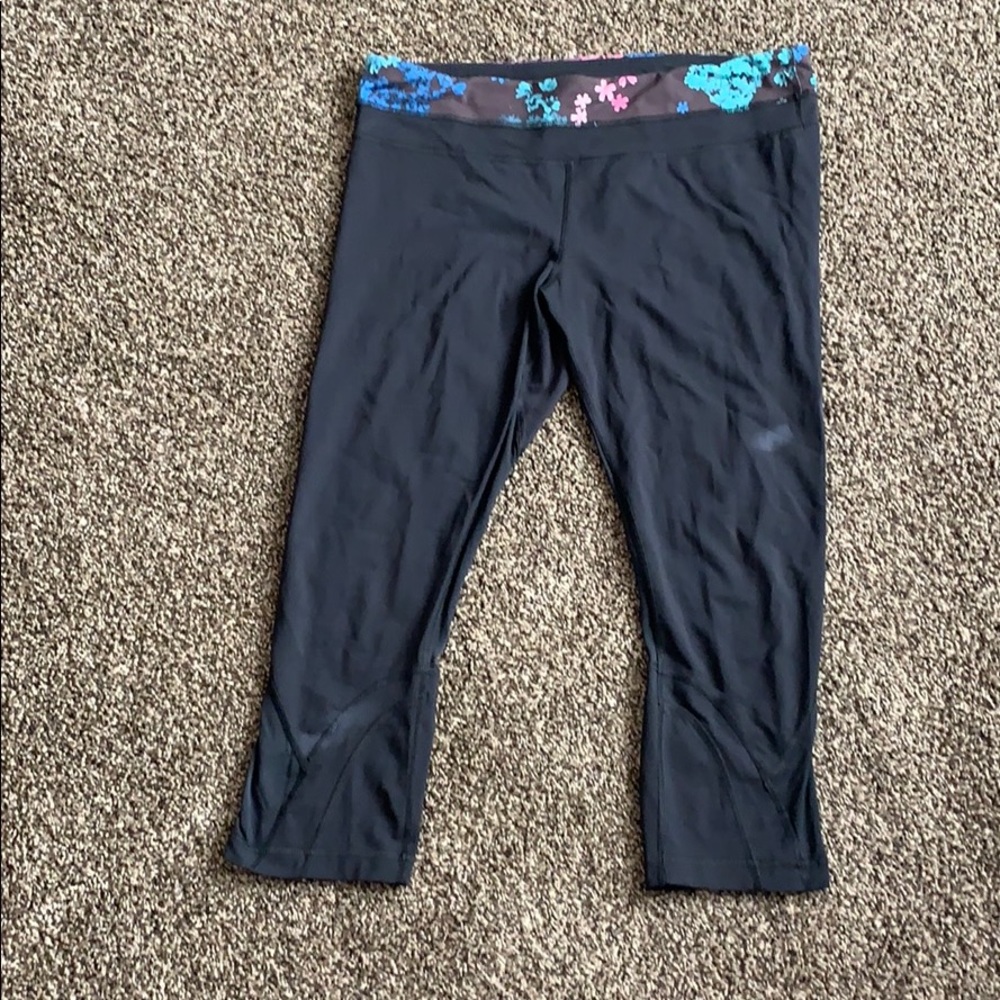 Lululemon crops